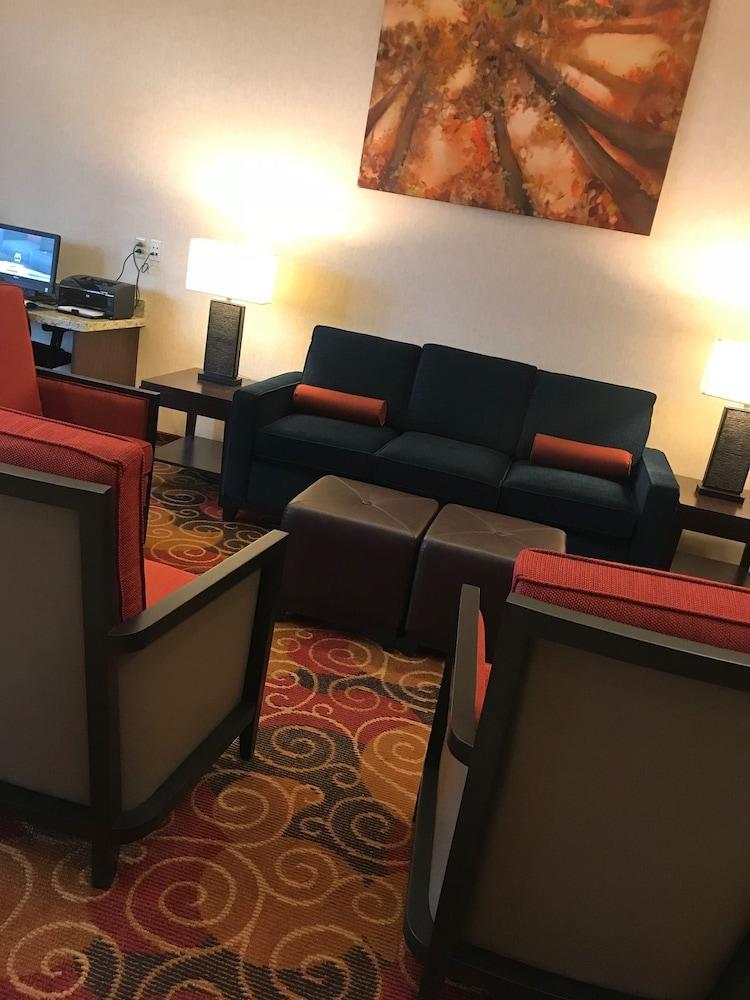 Comfort Suites Altoona Εξωτερικό φωτογραφία