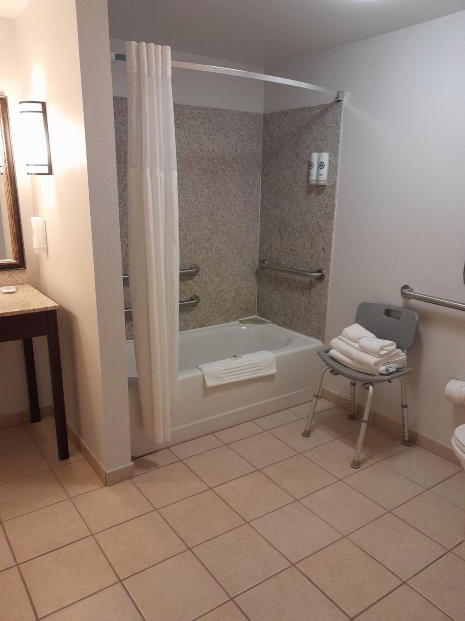 Comfort Suites Altoona Εξωτερικό φωτογραφία